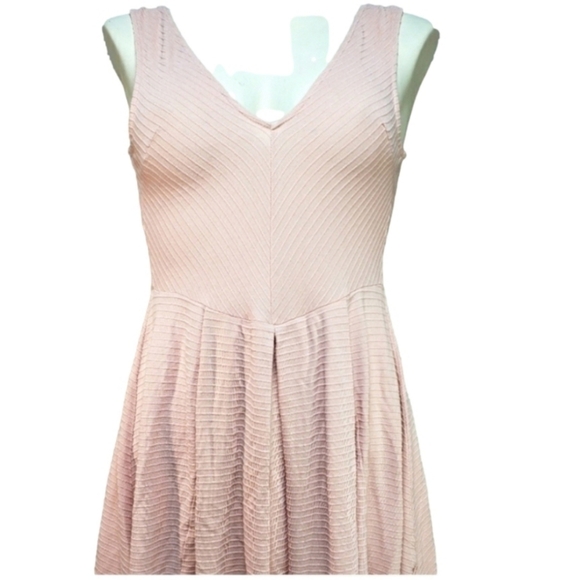 Silence + Noise Pink Bodycon Dress - Picture 3 of 6